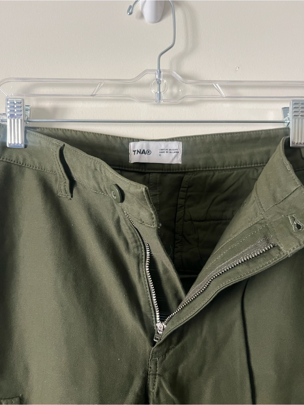 Aritzia TNA Olive Green Cargo Pants - Picture 6 of 6